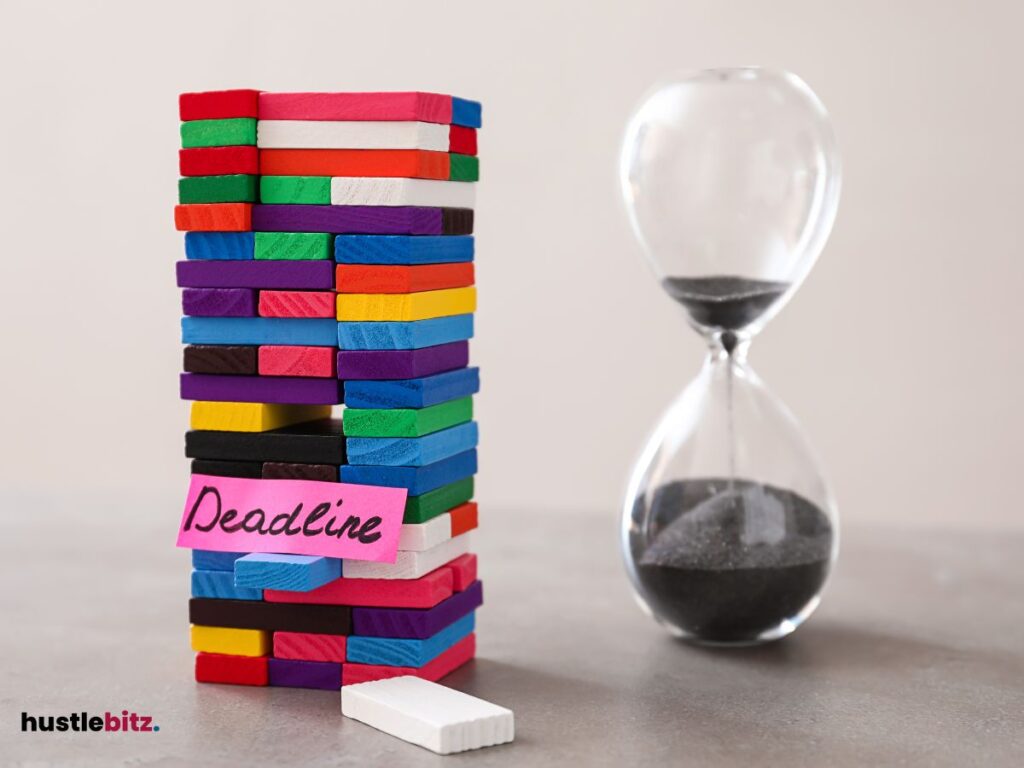 A hourglass and a jingga with word deadline
